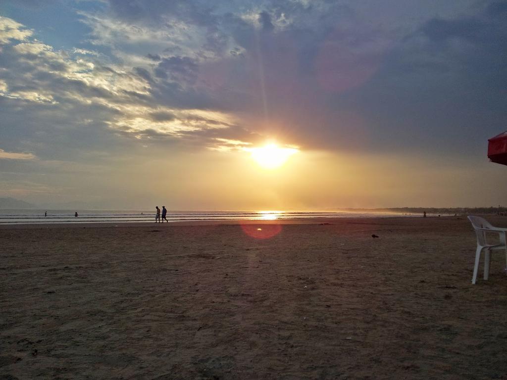Pousada Raios De Sol Indaia Bertioga Eksteriør billede